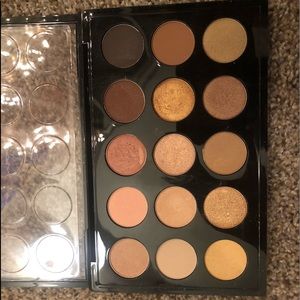 Mac Warm neutral eyeshadow palate